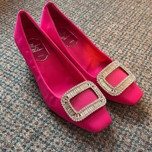Roger Vivier crystal pump women’s size 37 heels